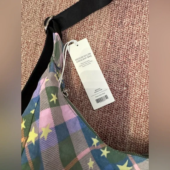 Baggu medium nylon crescent plaid star crossbody bag NWT - Picture 3 of 5